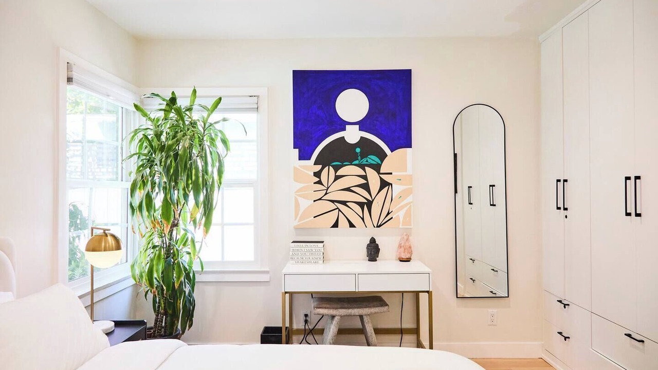 Photo of Bedroom in Lake Balboa
