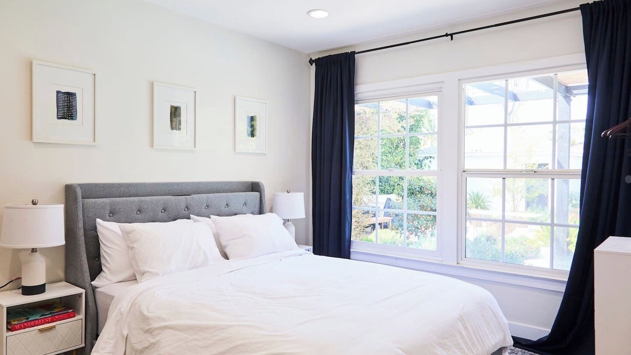 Photo of Bedroom in Lake Balboa