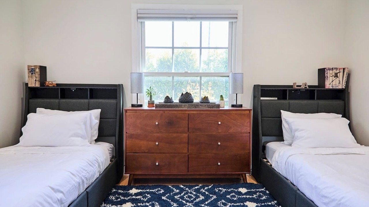 Photo of Bedroom in Lake Balboa