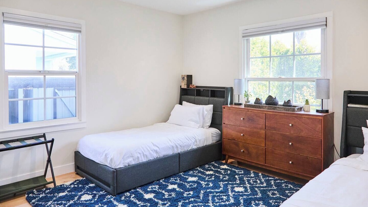 Photo of Bedroom in Lake Balboa