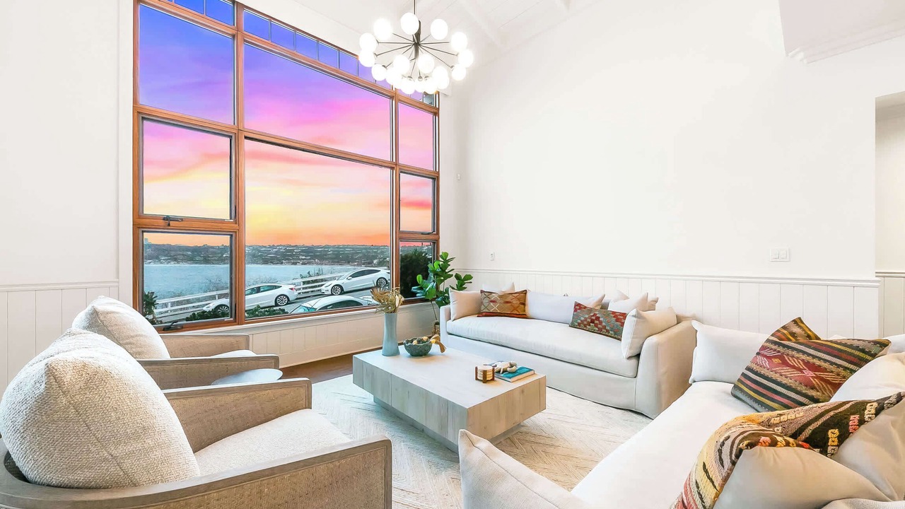 Photo of Livingroom in Village of La Jolla