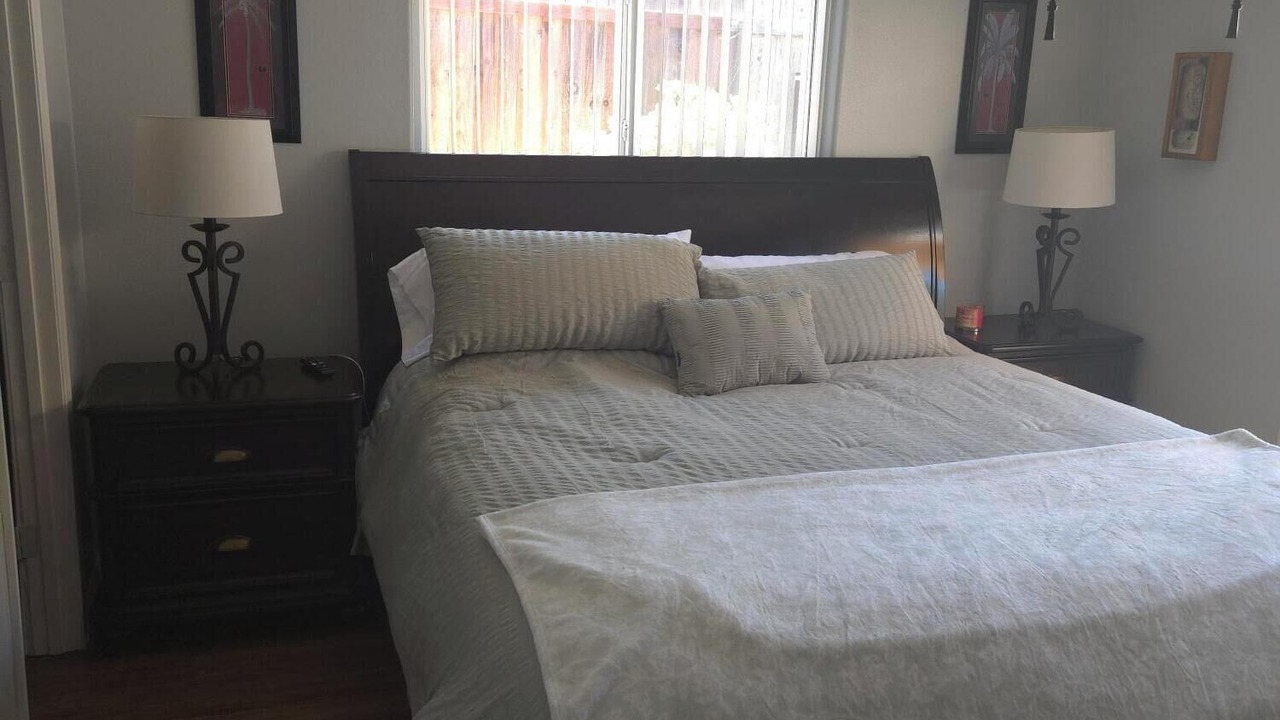Photo of Bedroom in Lincoln Acres