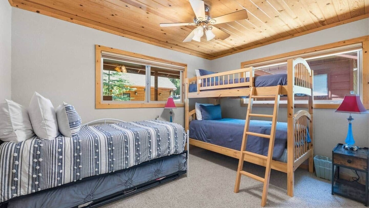 Photo of Bedroom in Strawberry