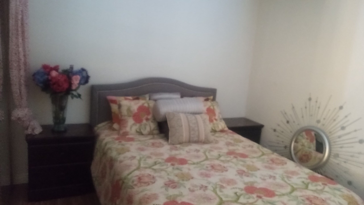 Photo of Bedroom in Duarte