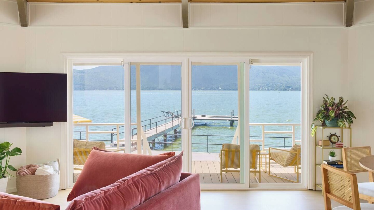 Photo of Livingroom in Clearlake