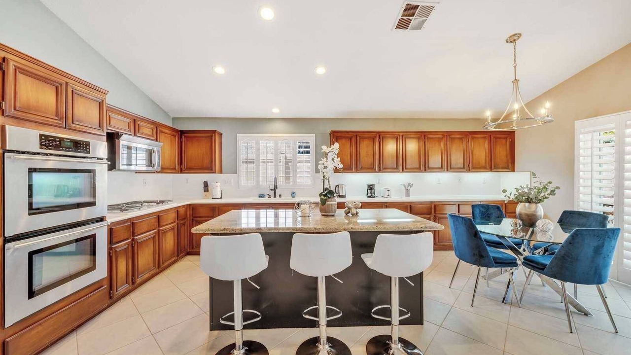Photo of Kitchen in Corona