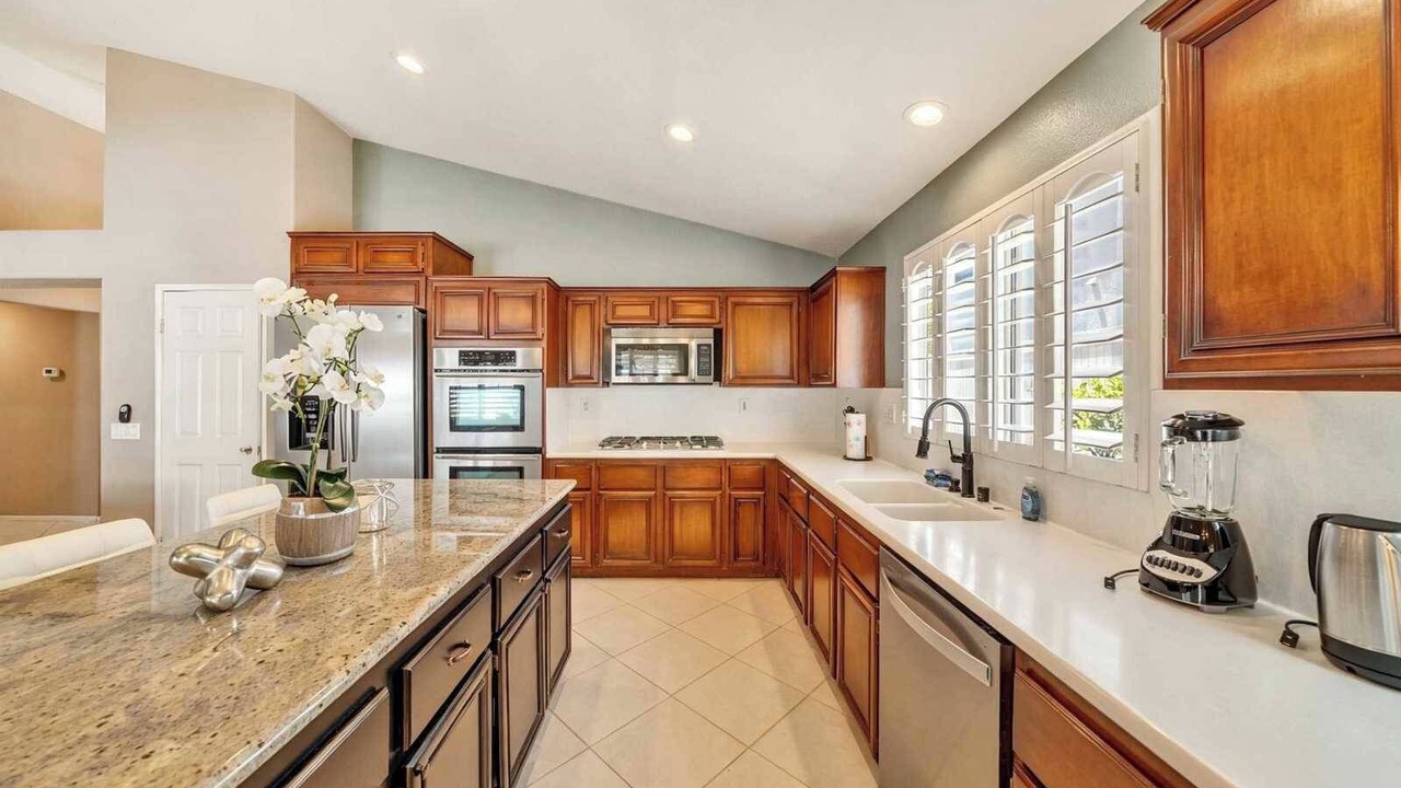 Photo of Kitchen in Corona