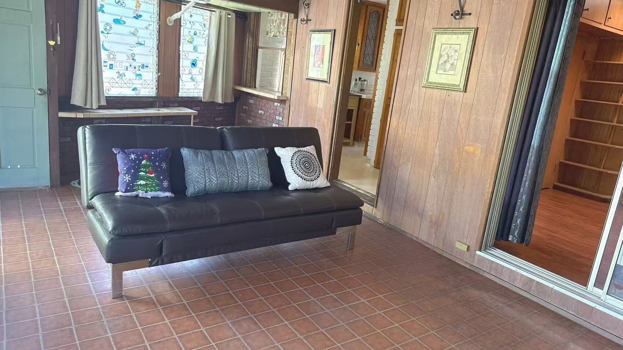 Photo of Livingroom in East San Gabriel