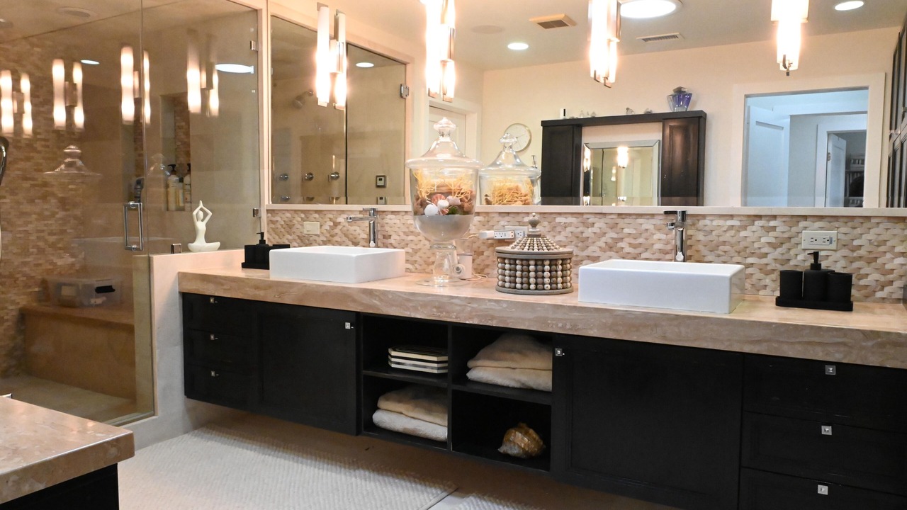 Photo of Bathroom in Corona del Mar