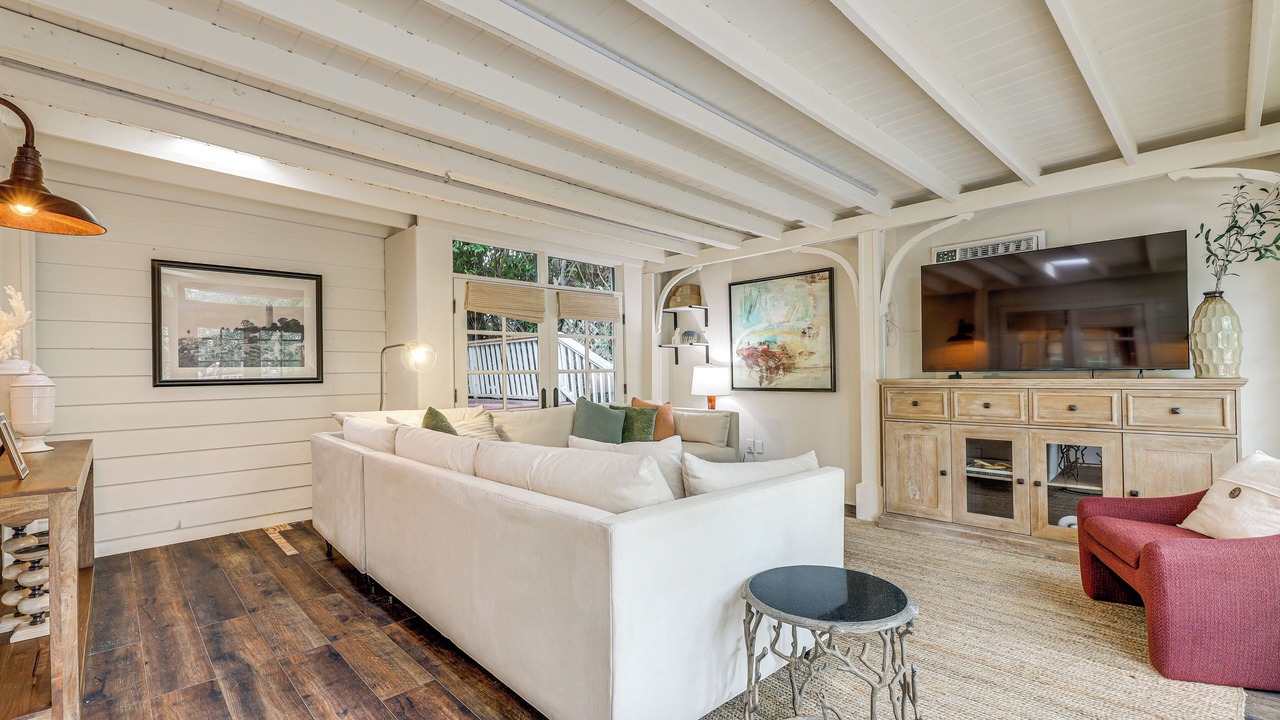 Photo of Livingroom in Los Angeles