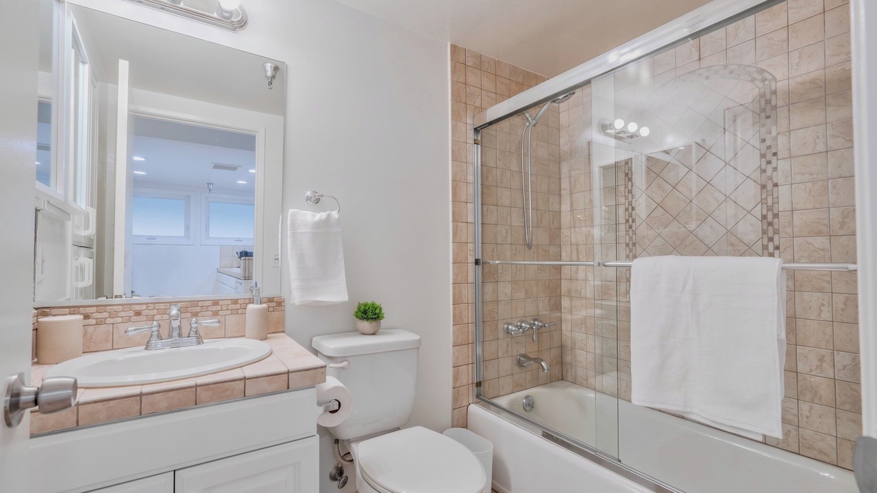 Photo of Bathroom in Ocean Park