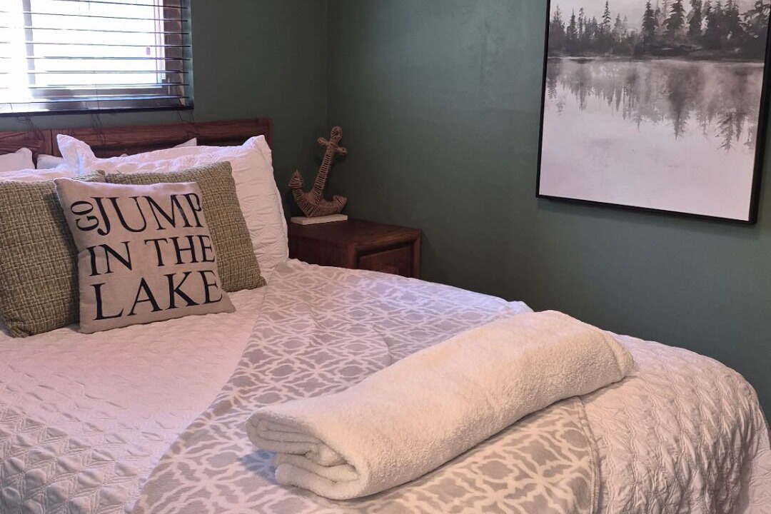 Photo of Bedroom in Sierra Cedars