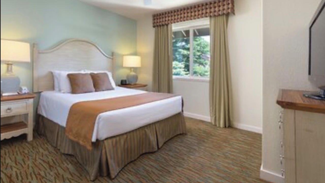 Photo of Bedroom in Round Hill Village