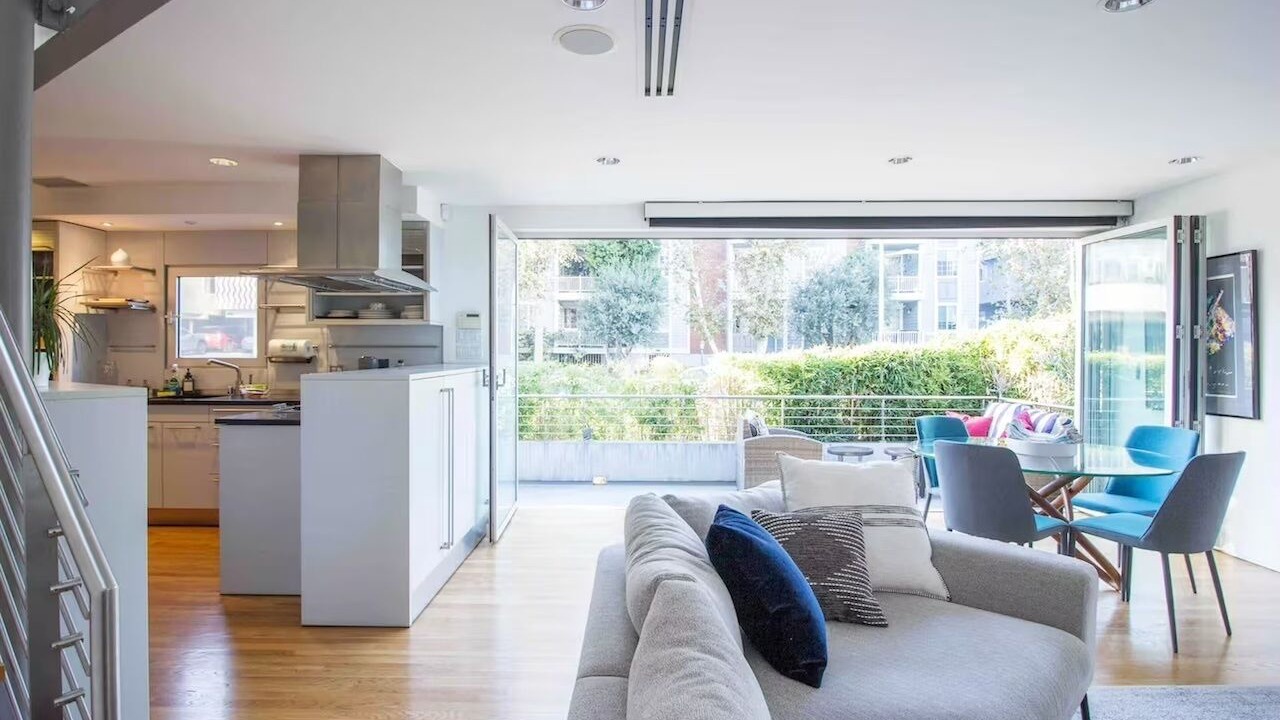 Photo of Livingroom in Sawtelle