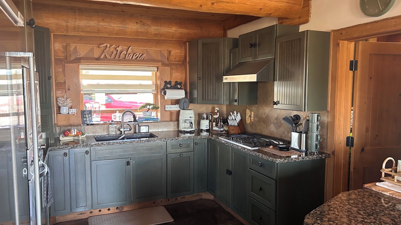 Photo of Kitchen in Lynx Mountain View Estates