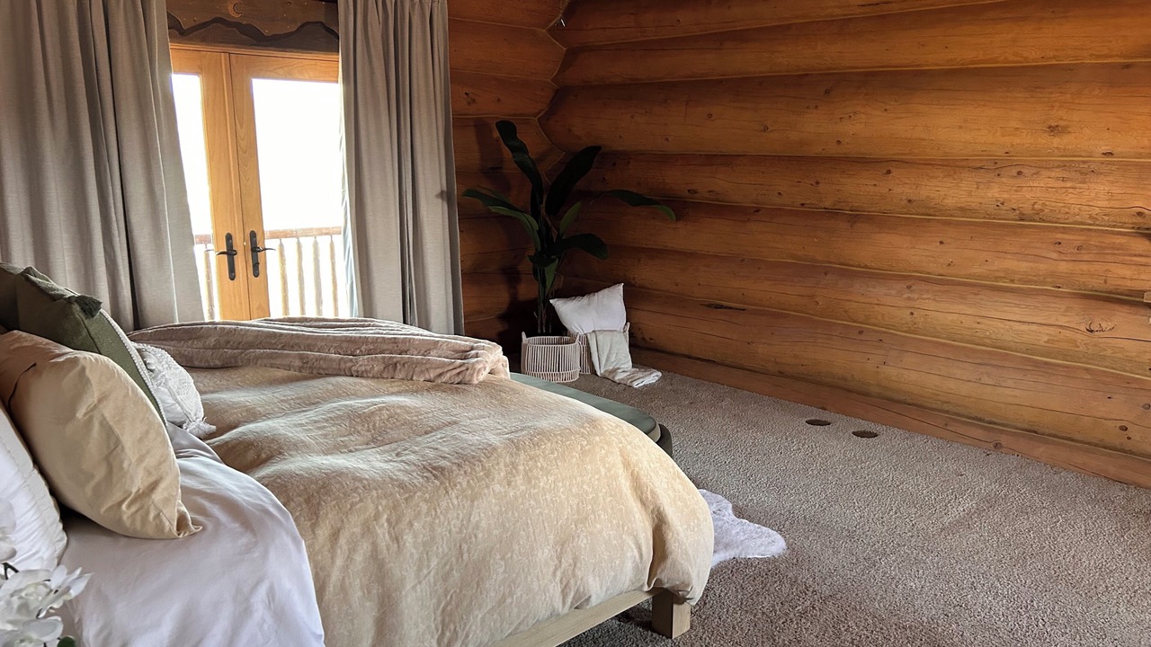 Photo of Bedroom in Lynx Mountain View Estates