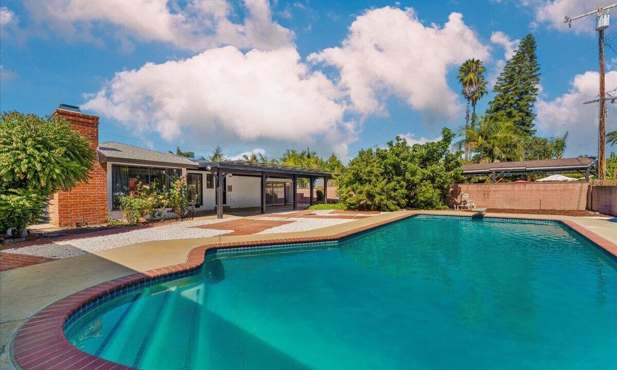 Photo of Outdoor in Rustic Lane