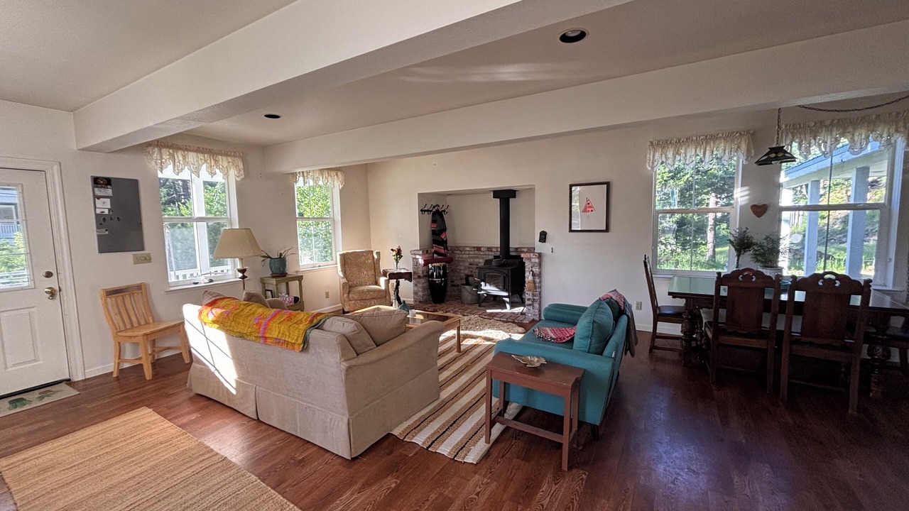 Photo of Livingroom in Johnsville