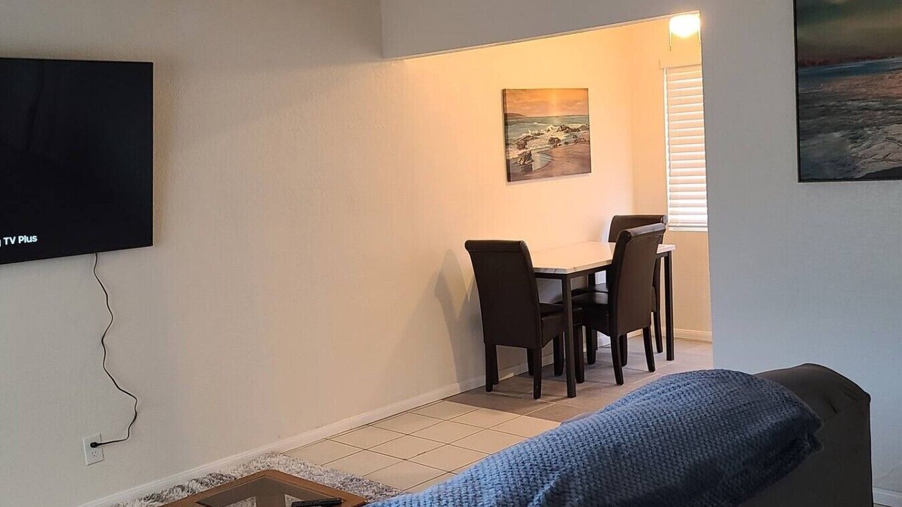 Photo of Livingroom in Victorville