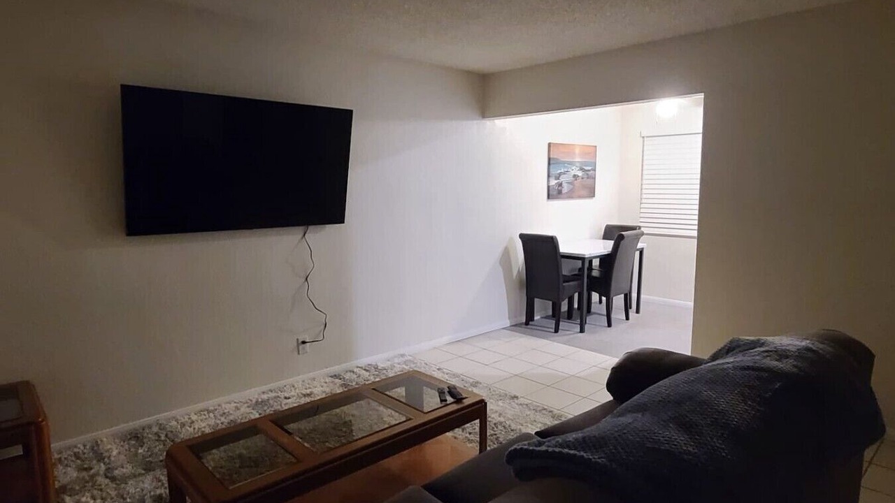 Photo of Livingroom in Victorville