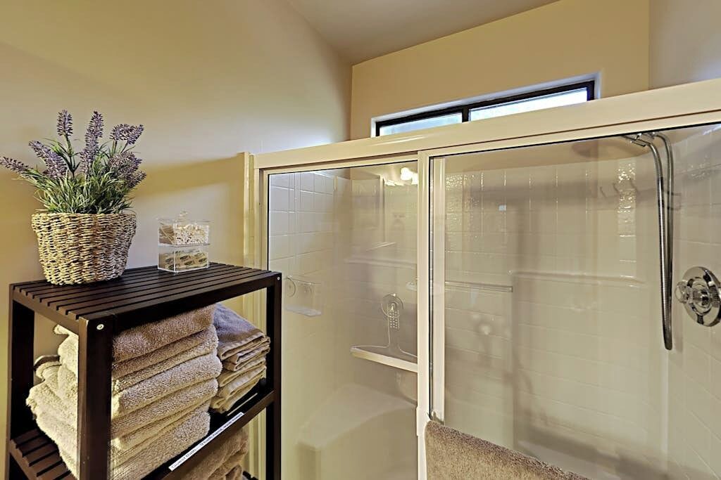Photo of Bathroom in Cedar Glen