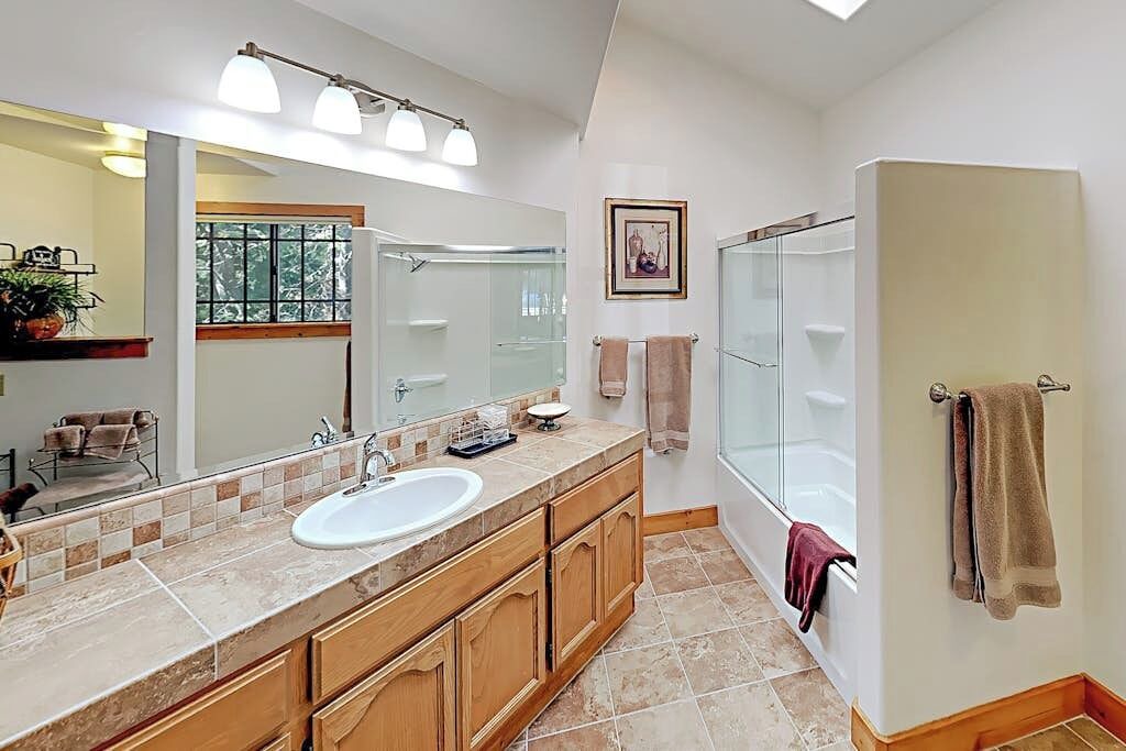 Photo of Bathroom in Cedar Glen