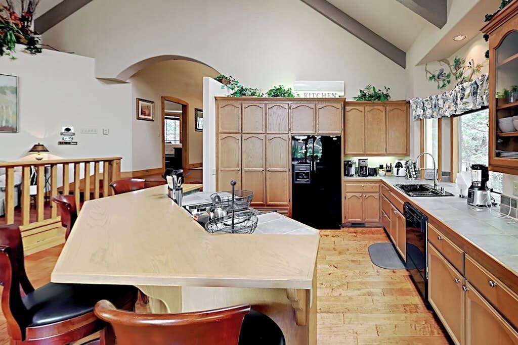 Photo of Kitchen in Cedar Glen