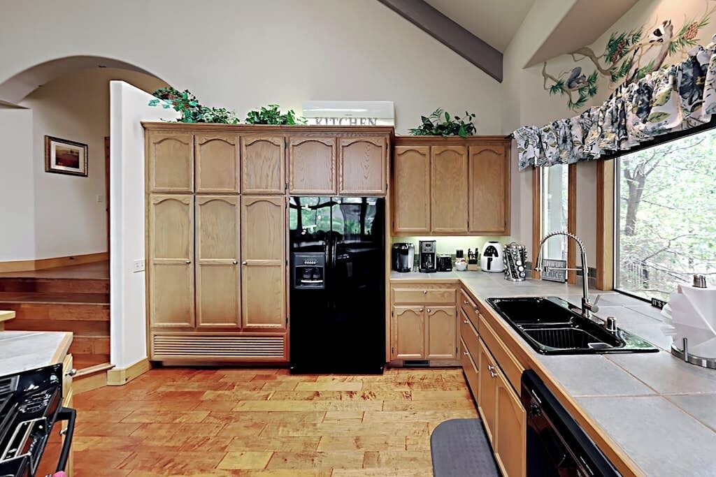 Photo of Kitchen in Cedar Glen