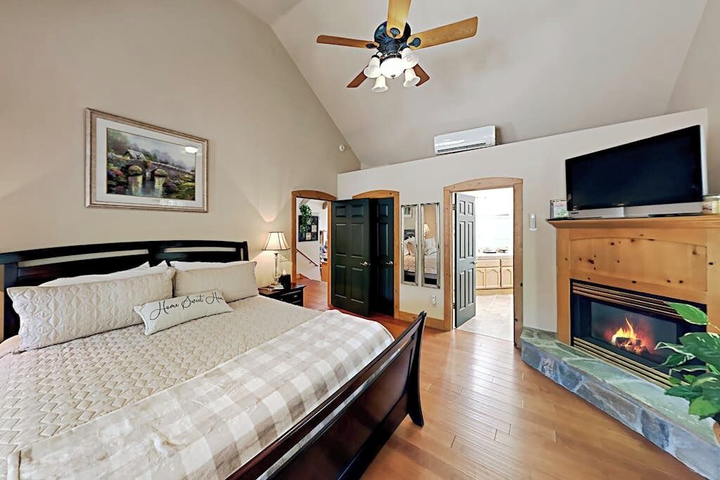 Photo of Bedroom in Cedar Glen