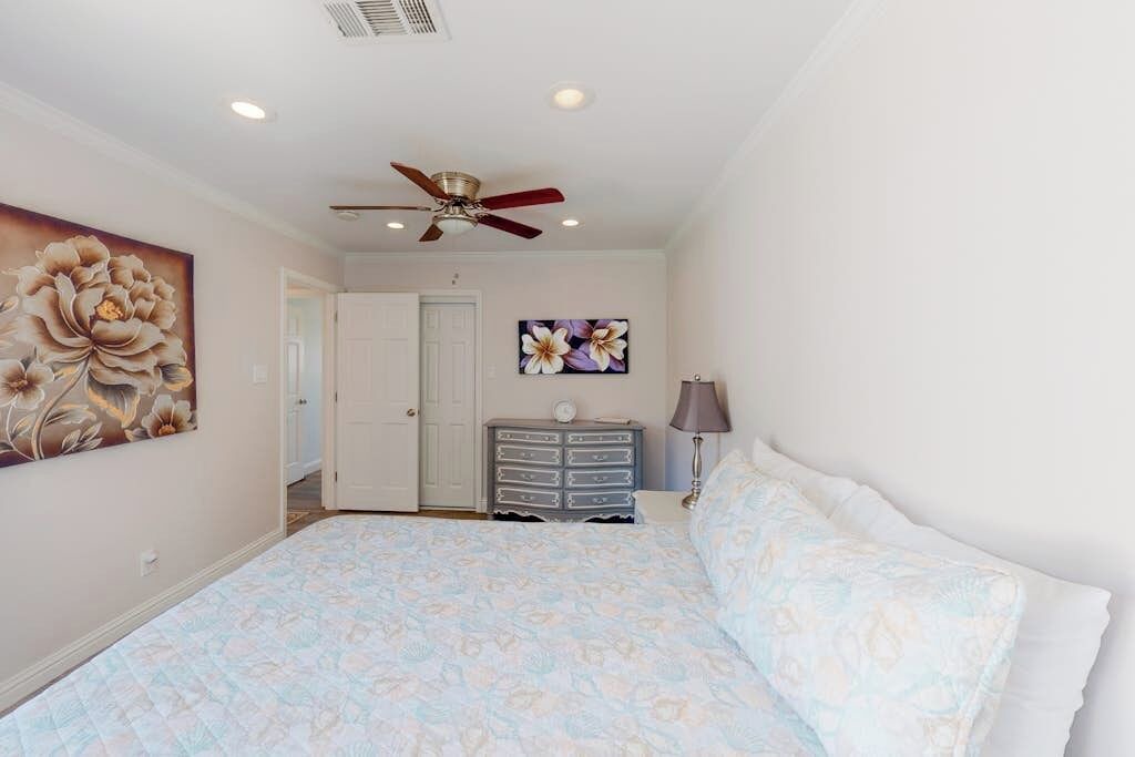 Photo of Bedroom in Del Rey Oaks
