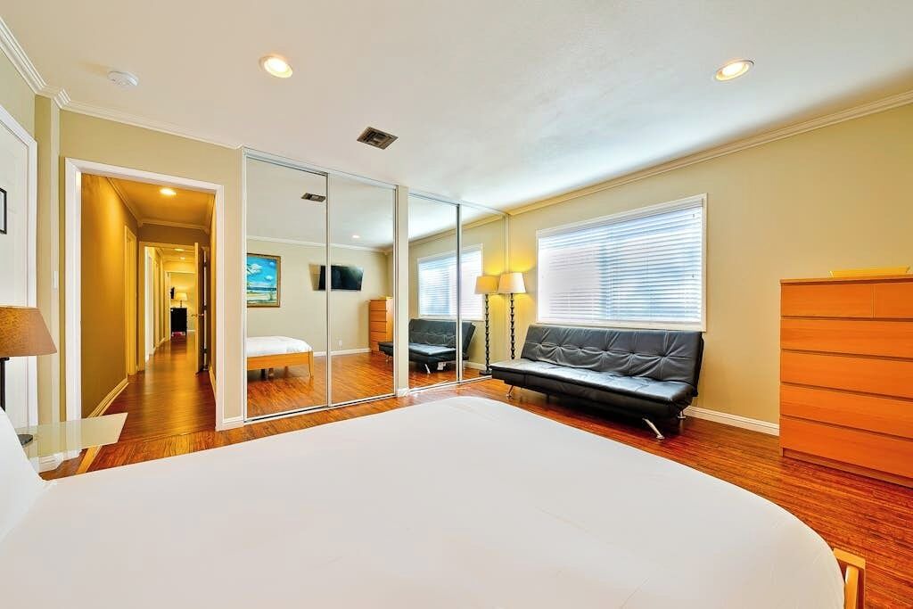 Photo of Bedroom in Anaheim Colony Historic District