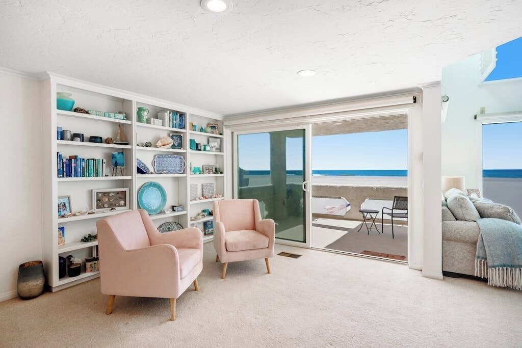 Photo of Livingroom in Hollywood Beach