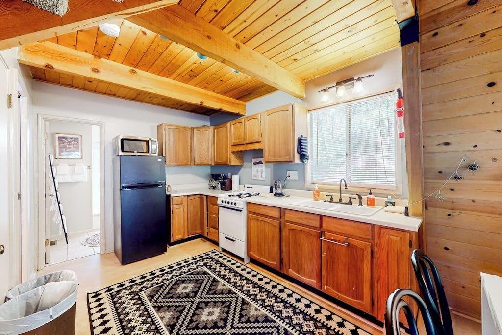 Photo of Kitchen in Crestline