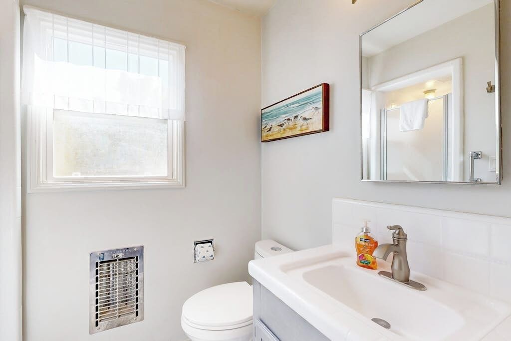 Photo of Bathroom in Orange