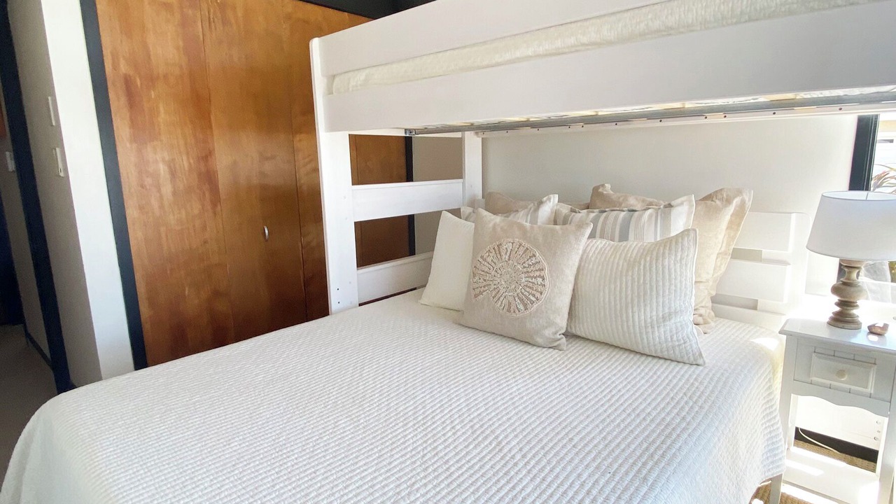 Photo of Bedroom in Pierpont Bay