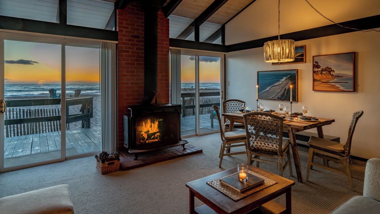 Photo of Livingroom in Pierpont Bay