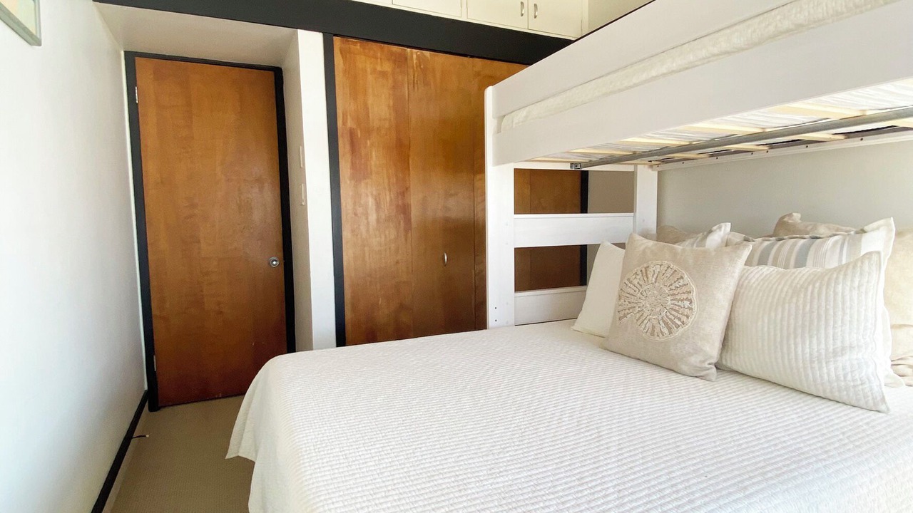 Photo of Bedroom in Pierpont Bay