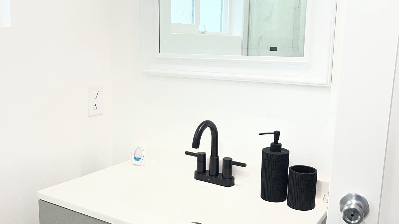 Photo of Bathroom in Los Angeles