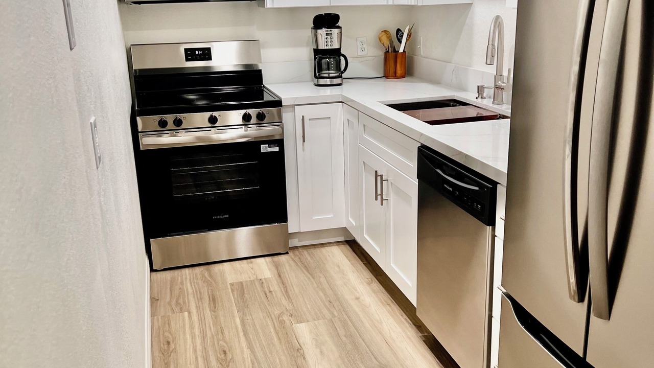 Photo of Kitchen in Racquet Club West
