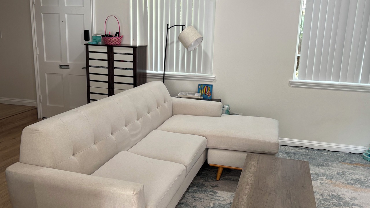 Photo of Livingroom in Adams