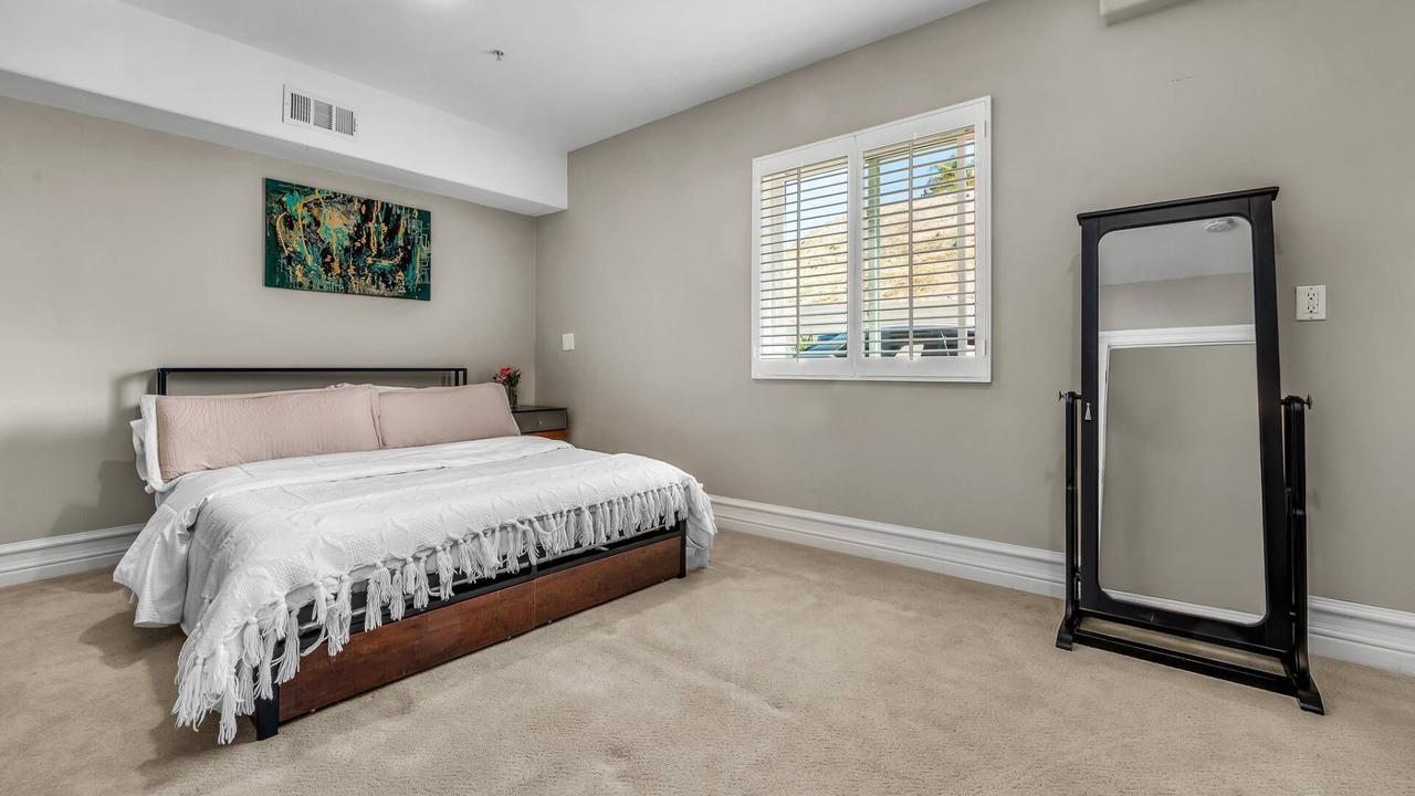 Photo of Bathroom in Woodland Hills