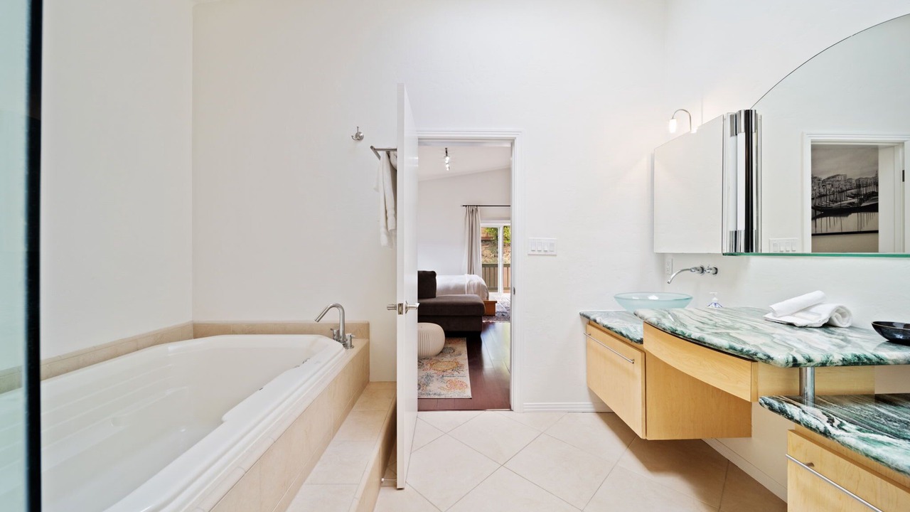 Photo of Bathroom in Bay Park