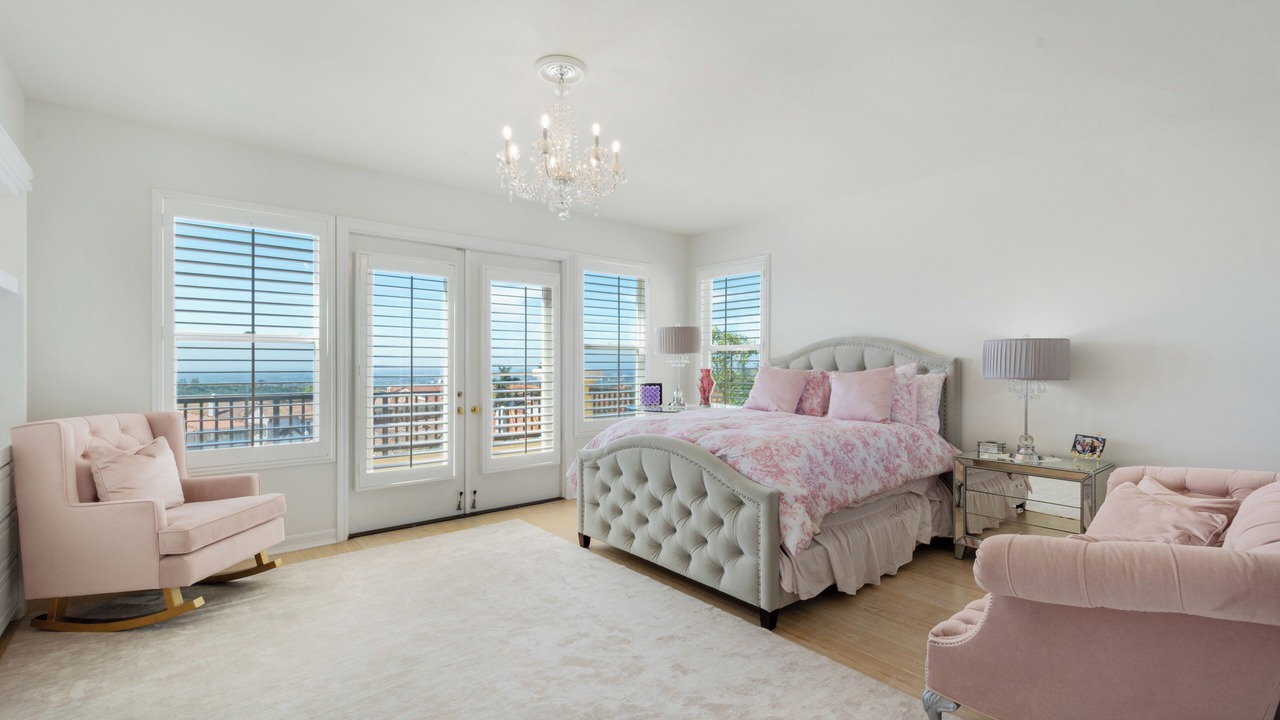 Photo of Bedroom in Newport Coast