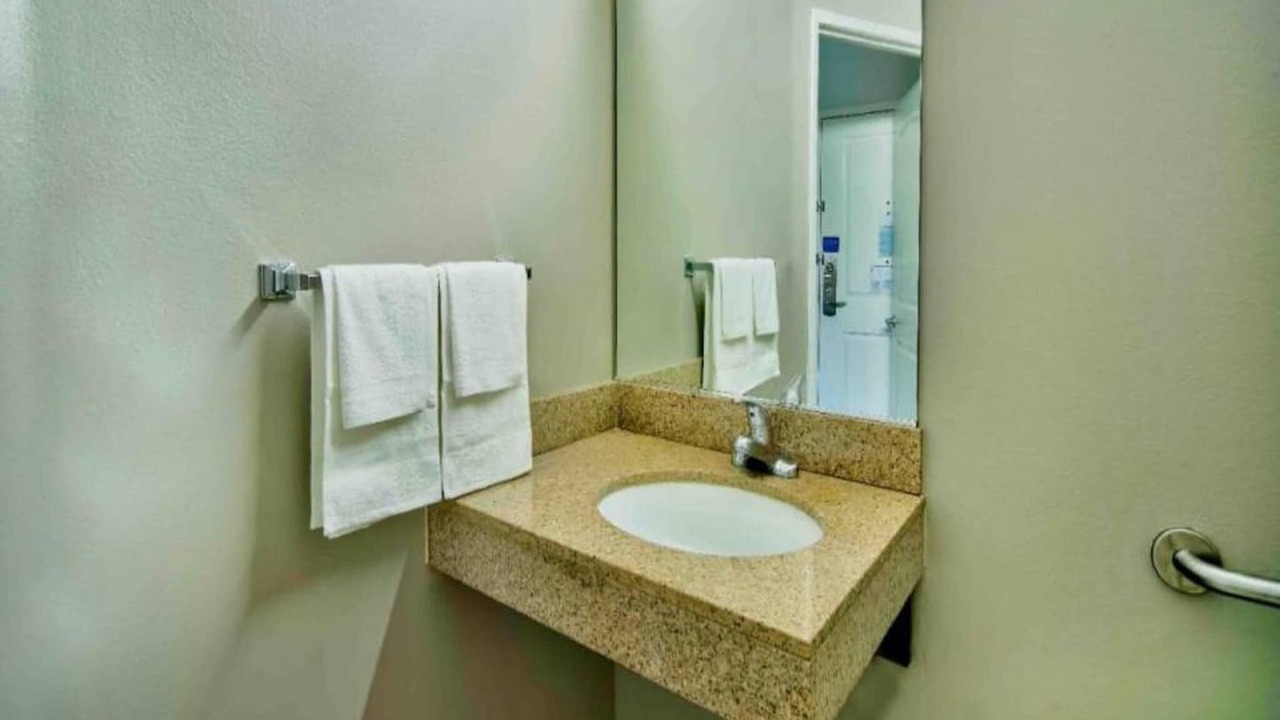 Photo of Bathroom in Oildale