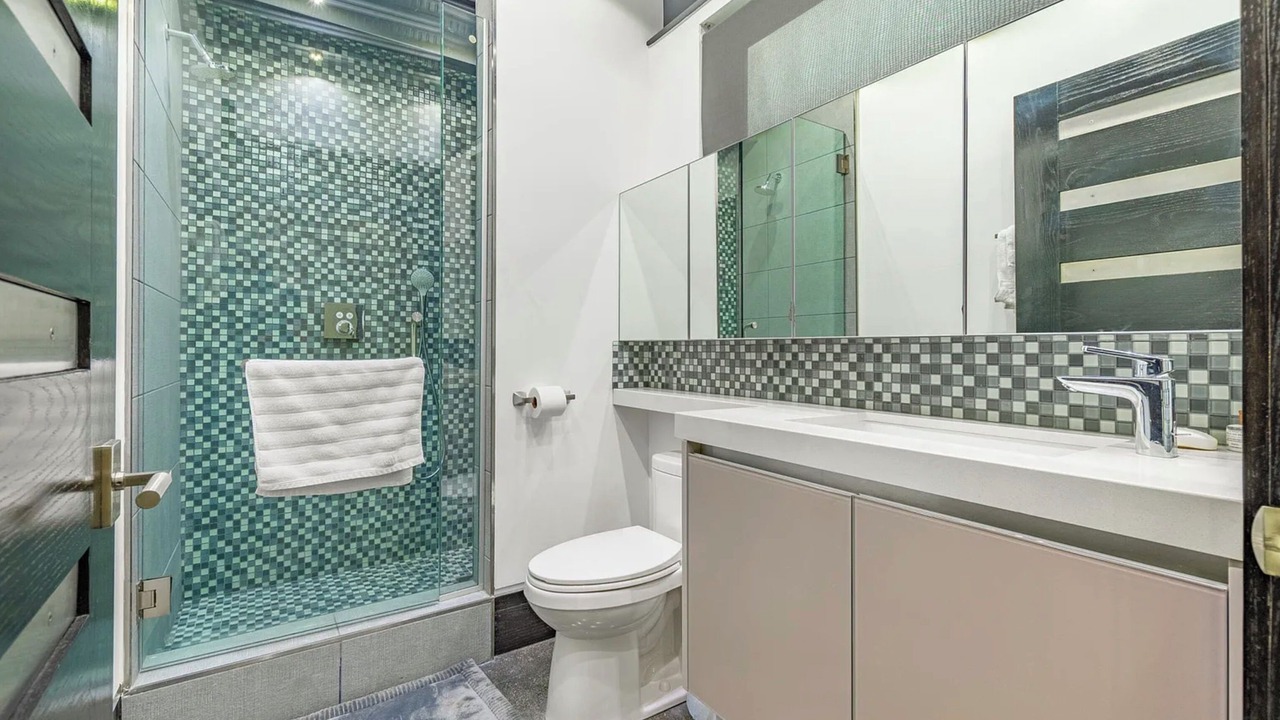 Photo of Bathroom in Silver Strand
