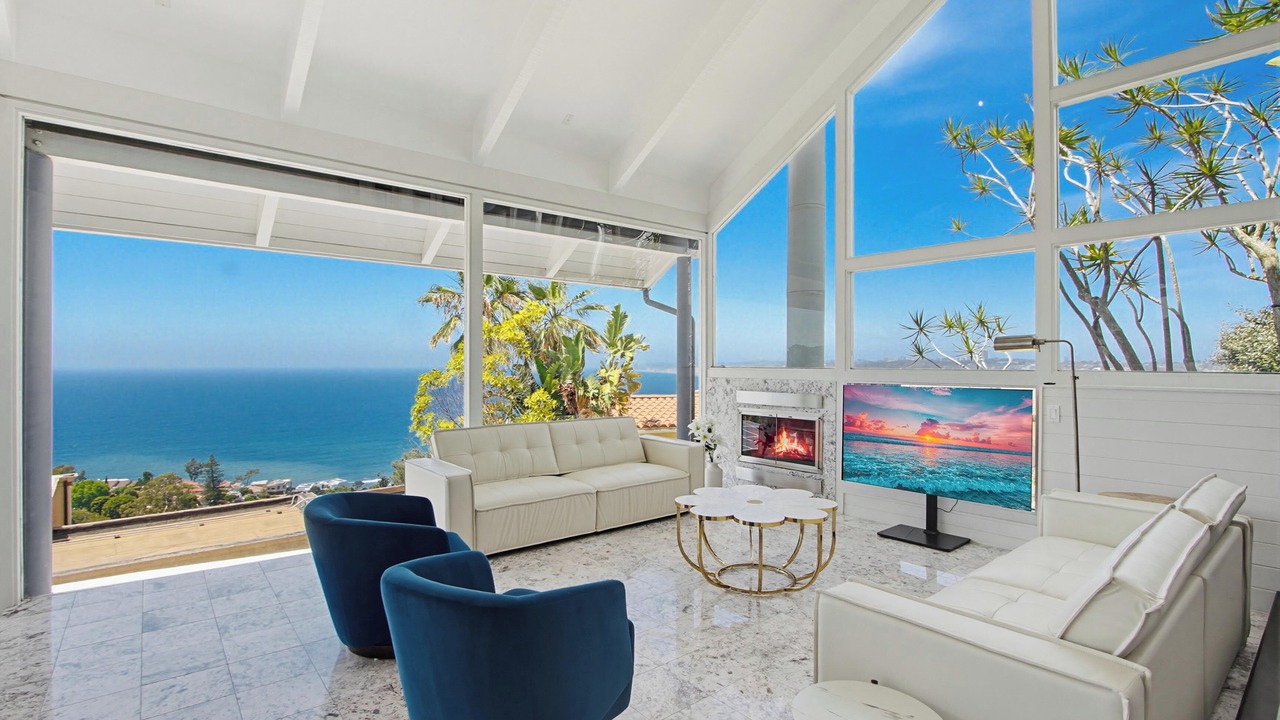 Photo of Livingroom in Country Club