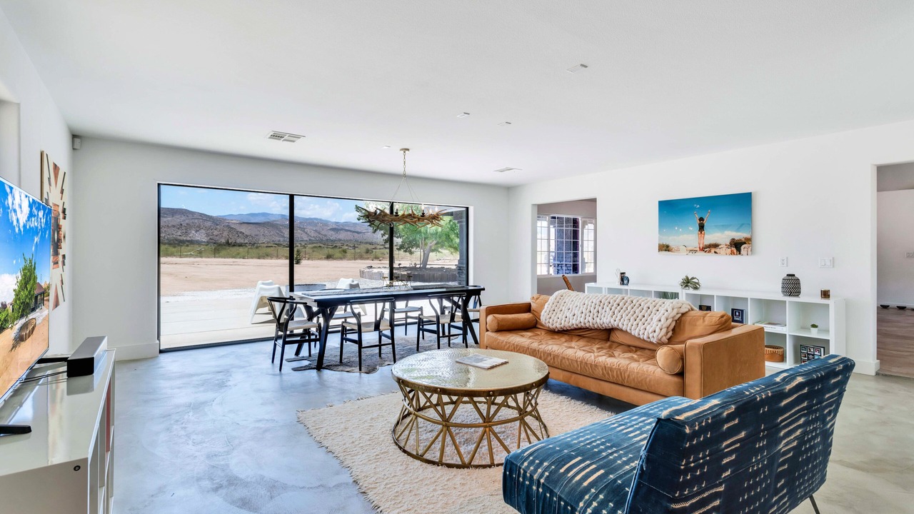 Photo of Livingroom in Pioneertown