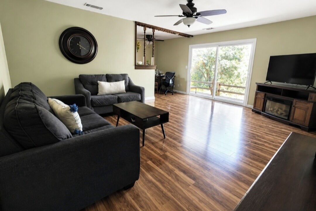 Photo of Livingroom in Redding