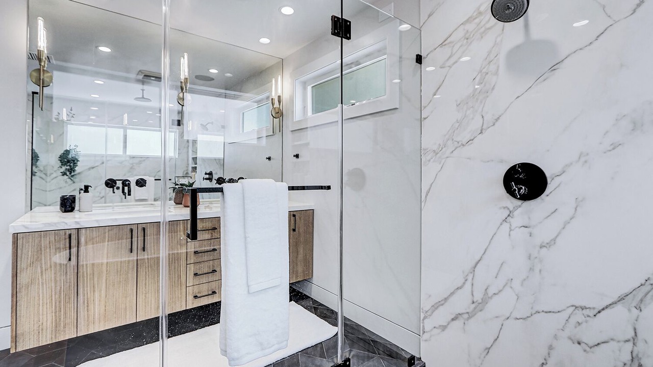 Photo of Bathroom in The Strand