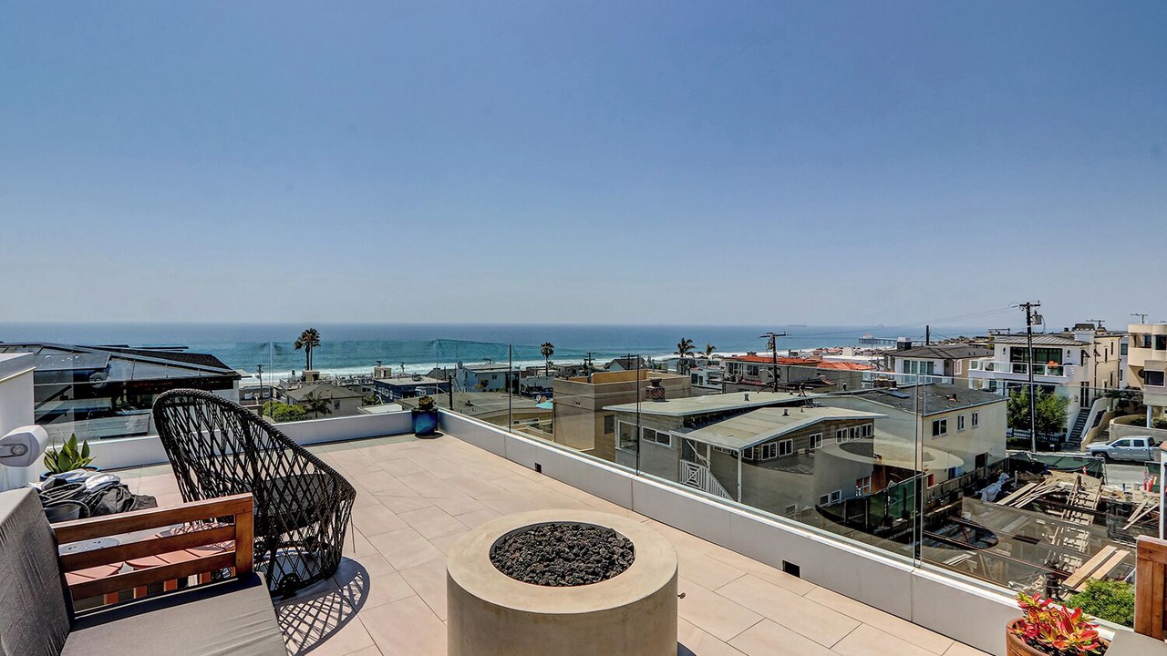 Photo of Patio Balcony in The Strand